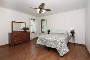 1985 Sandy Creek Dr, Elgin, IL 60123 - Photo 12