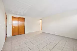 8440 W 95th St, Hickory Hills, IL 60457 - Photo 4