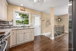 763 Westgate Dr, Aurora, IL 60506 - Photo 6