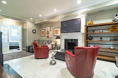 111 W Elm Street, Chicago, IL 60610 - Photo 6