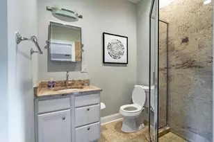 111 W Elm St, Chicago, IL 60610 - Photo 32