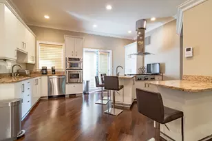 111 W Elm St, Chicago, IL 60610 - Photo 10