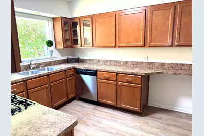 1321 N Jackson Street, Waukegan, IL 60085 - Photo 4