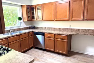 1321 N Jackson St, Waukegan, IL 60085 - Photo 4