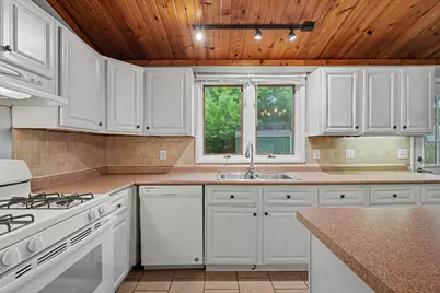 1612 Chevy Chase Drive, Champaign, IL 61821 - Photo 16