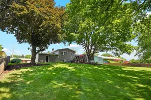 213 E Willow St, Elburn, IL 60119 - Photo 32