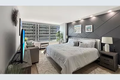 3550 N Lake Shore Drive #817, Chicago, IL 60657 - Photo 8