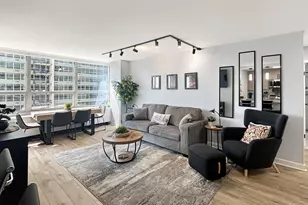 3550 N Lake Shore Dr, Chicago, IL 60657 - Photo 4