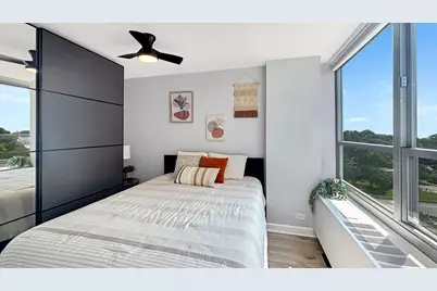 3550 N Lake Shore Drive #817, Chicago, IL 60657 - Photo 12
