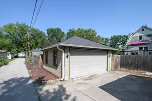 633 Lillie St, Elgin, IL 60120 - Photo 30