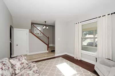 633 Lillie Street, Elgin, IL 60120 - Photo 6