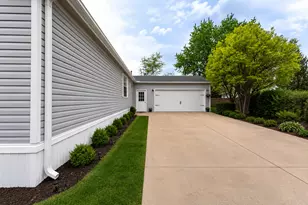 25 Cedar Ln, Sandwich, IL 60548 - Photo 1
