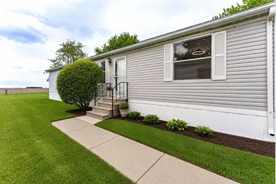 25 Cedar Lane, Sandwich, IL 60548 - Photo 2