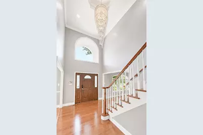 6722 Sweetbriar Lane, Darien, IL 60561 - Photo 18