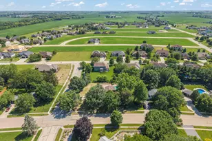 640 Fairway Ln, Sycamore, IL 60178 - Photo 30