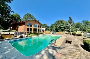 640 Fairway Ln, Sycamore, IL 60178 - Photo 4