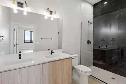 2475 W Foster Avenue #206, Chicago, IL 60625 - Photo 4