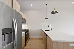 2475 W Foster Ave, Chicago, IL 60625 - Photo 20