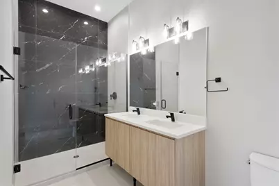 2475 W Foster Avenue #206, Chicago, IL 60625 - Photo 22