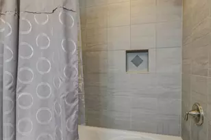 1338 W Holtz Ave, Addison, IL 60101 - Photo 30