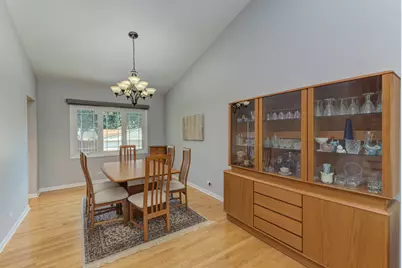 1338 W Holtz Avenue, Addison, IL 60101 - Photo 10