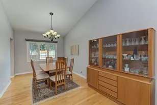 1338 W Holtz Ave, Addison, IL 60101 - Photo 10