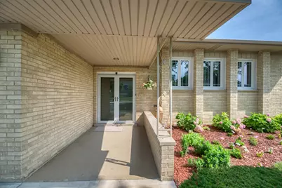 1338 W Holtz Avenue, Addison, IL 60101 - Photo 4