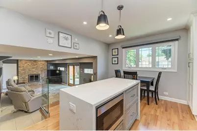 1338 W Holtz Avenue, Addison, IL 60101 - Photo 16