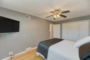 1338 W Holtz Ave, Addison, IL 60101 - Photo 32