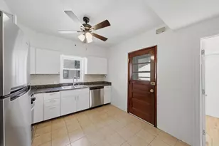 5706 N Maplewood Ave, Chicago, IL 60659 - Photo 10