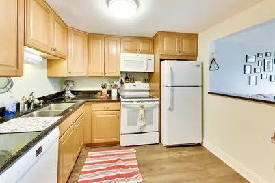 2015 S Finley Road #310, Lombard, IL 60148 - Photo 10