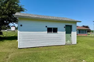 715 Hager Ave, Milledgeville, IL 61051 - Photo 22