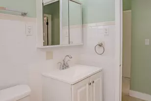 5515 N Monitor Ave, Chicago, IL 60630 - Photo 8