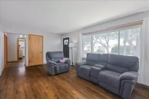 4912 St Paul Ct, Hillside, IL 60162 - Photo 8