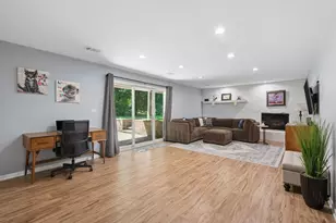 3923 Rutgers Ln, Northbrook, IL 60062 - Photo 16