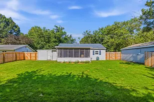1406 Glendale Dr, Champaign, IL 61821 - Photo 6