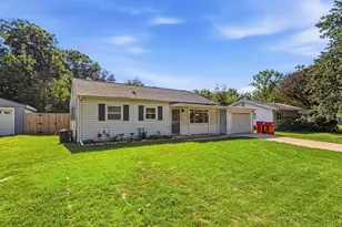 1406 Glendale Dr, Champaign, IL 61821 - Photo 2