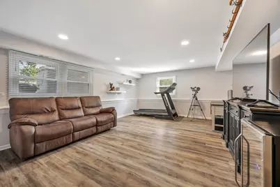 135 Cloverdale Lane, Schaumburg, IL 60194 - Photo 28
