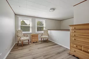 135 Cloverdale Ln, Schaumburg, IL 60194 - Photo 24