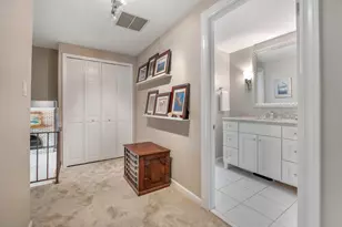 135 Cloverdale Ln, Schaumburg, IL 60194 - Photo 26
