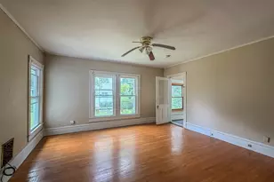 437 W Decatur St, Decatur, IL 62522 - Photo 34
