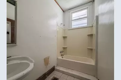 437 W Decatur Street, Decatur, IL 62522 - Photo 28