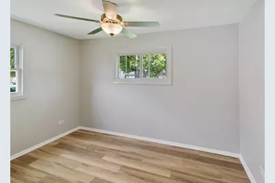 2110 Delaware Road, Waukegan, IL 60087 - Photo 12