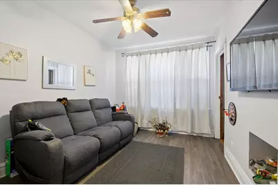 4435 S Campbell Avenue, Chicago, IL 60632 - Photo 2