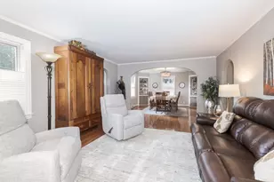 304 Perrin Ave, Bloomington, IL 61701 - Photo 8