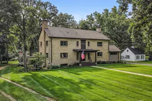 1184 S Batavia Ave, Batavia, IL 60510 - Photo 2