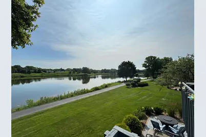 217 Lakeshore Lane, Bloomingdale, IL 60108 - Photo 6