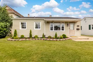 8708 44th Pl, Lyons, IL 60534 - Photo 1