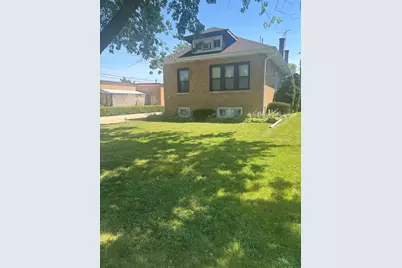4825 W Jarlath Street, Lincolnwood, IL 60712 - Photo 2
