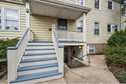 1762 W Morse Avenue, Chicago, IL 60626 - Photo 2